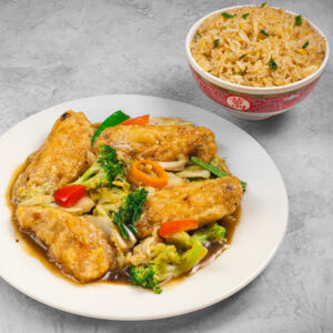 Alitas con Verduras y Chaufa - Menú